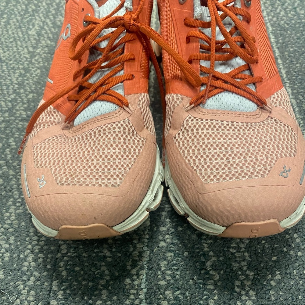 On Running Women’s Cloudflyer Shoes Ginger/White Size 10.5 - Picture 3 of 11